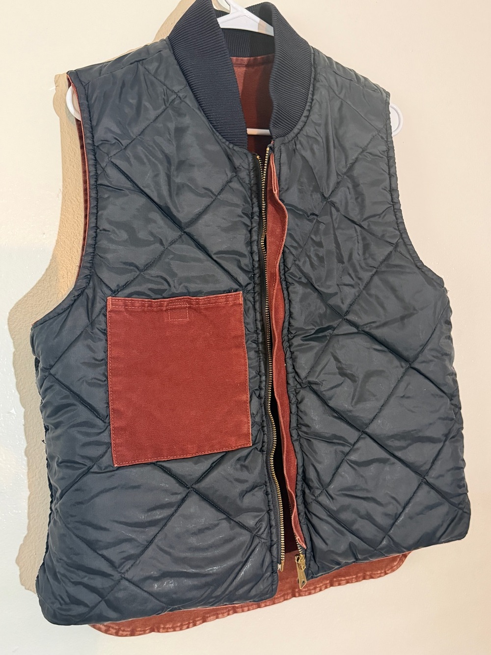Carhartt Insulated Vest Men’s Size Medium - Picture 7 of 11